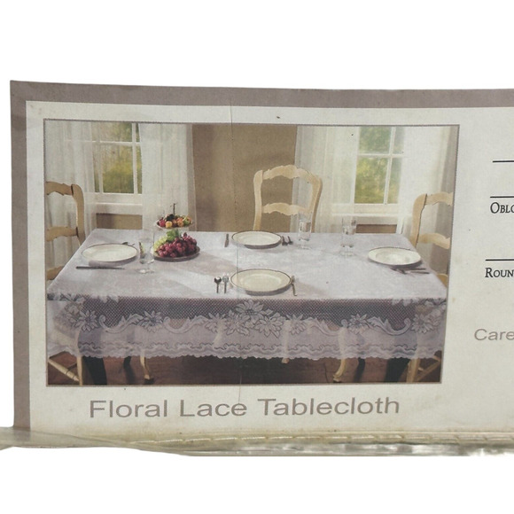 Vintage Floral Lace Tablecloth 70" Round - Picture 5 of 8